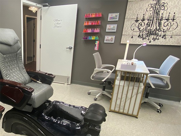 The Mani's and Pedi's Room