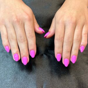 nails_brightpink